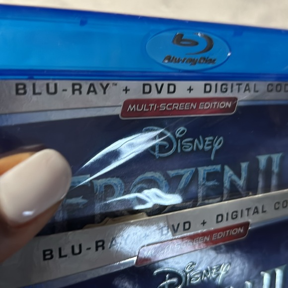 Disney Frozen II blu-ray + DVD - Picture 2 of 3